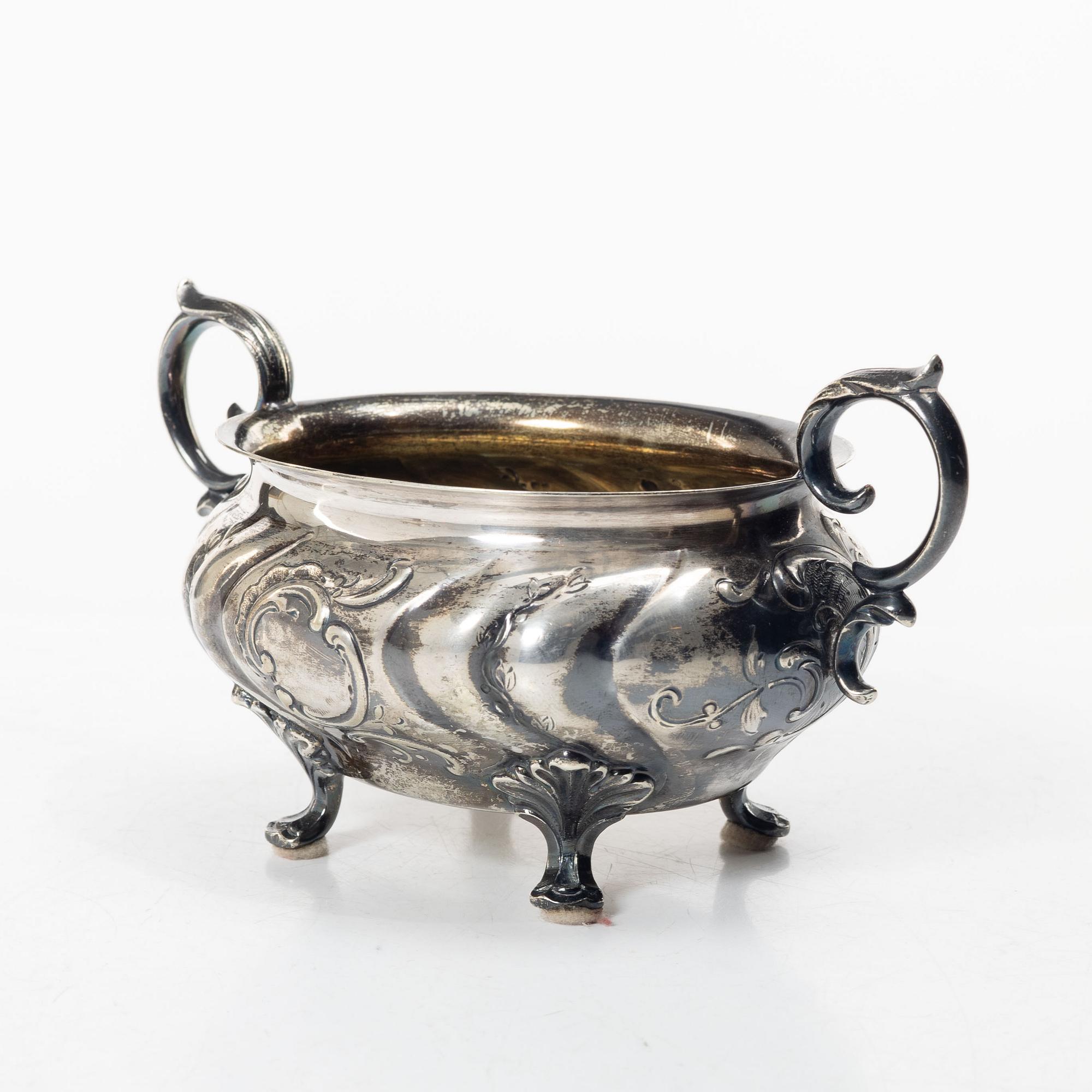 Karl Almgren, a Rococo style silver sugar bowl, Stockholm 1939.