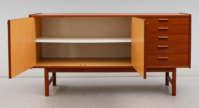 SIDEBOARD, 1900-talets andra hälft.