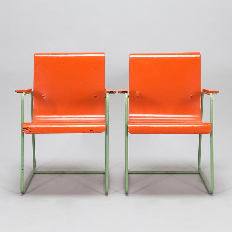 Alvar Aalto, a pair of early 1930's armchairs for Aug. Louhen Rautasänkytehdas ja Valimo Oy, Turku.
