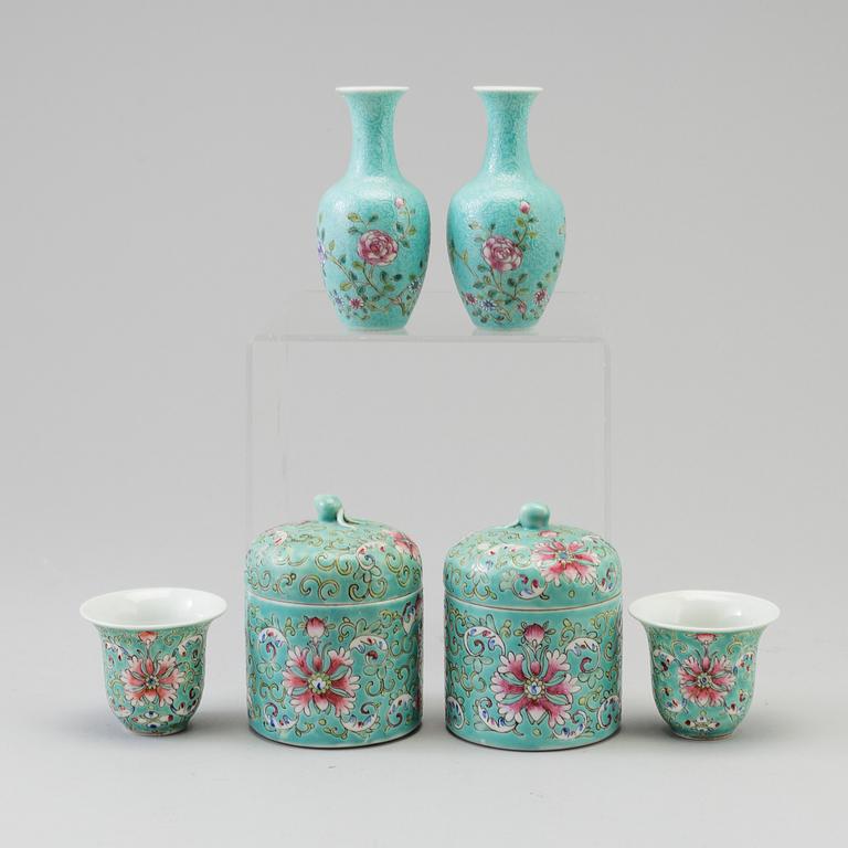 A lot of Chinese turquoise-ground porcelain vases, cups and lidded jars, 20th century.