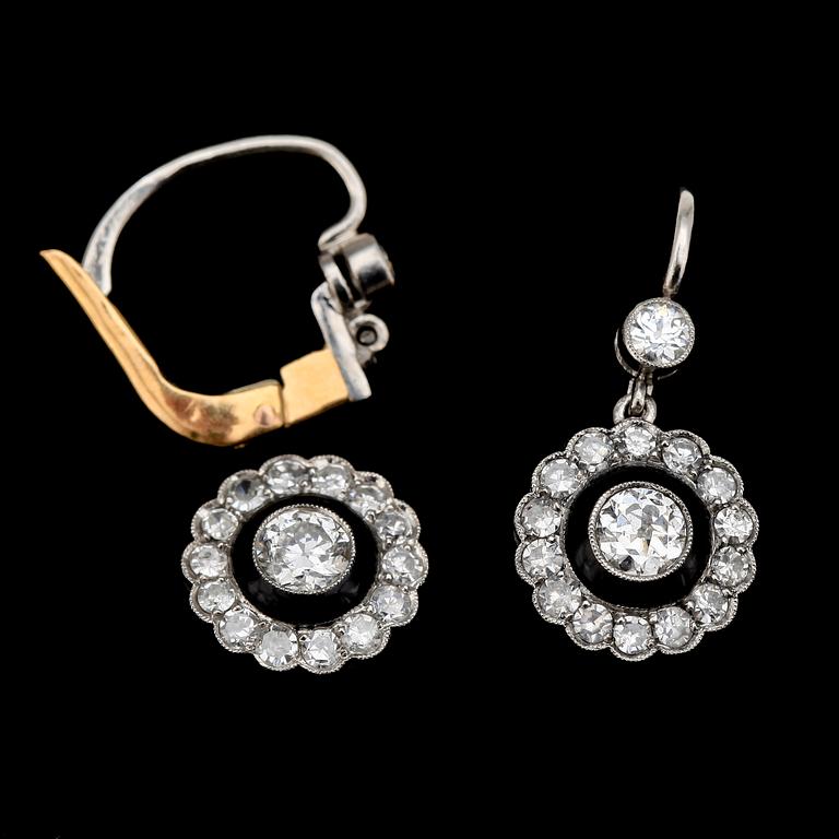 EARRINGS, old and rose cut diamonds, tot. app. 1. cts.