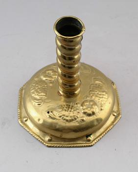 LJUSSTAKE, mässing, barock, 1700-talets första hälft.