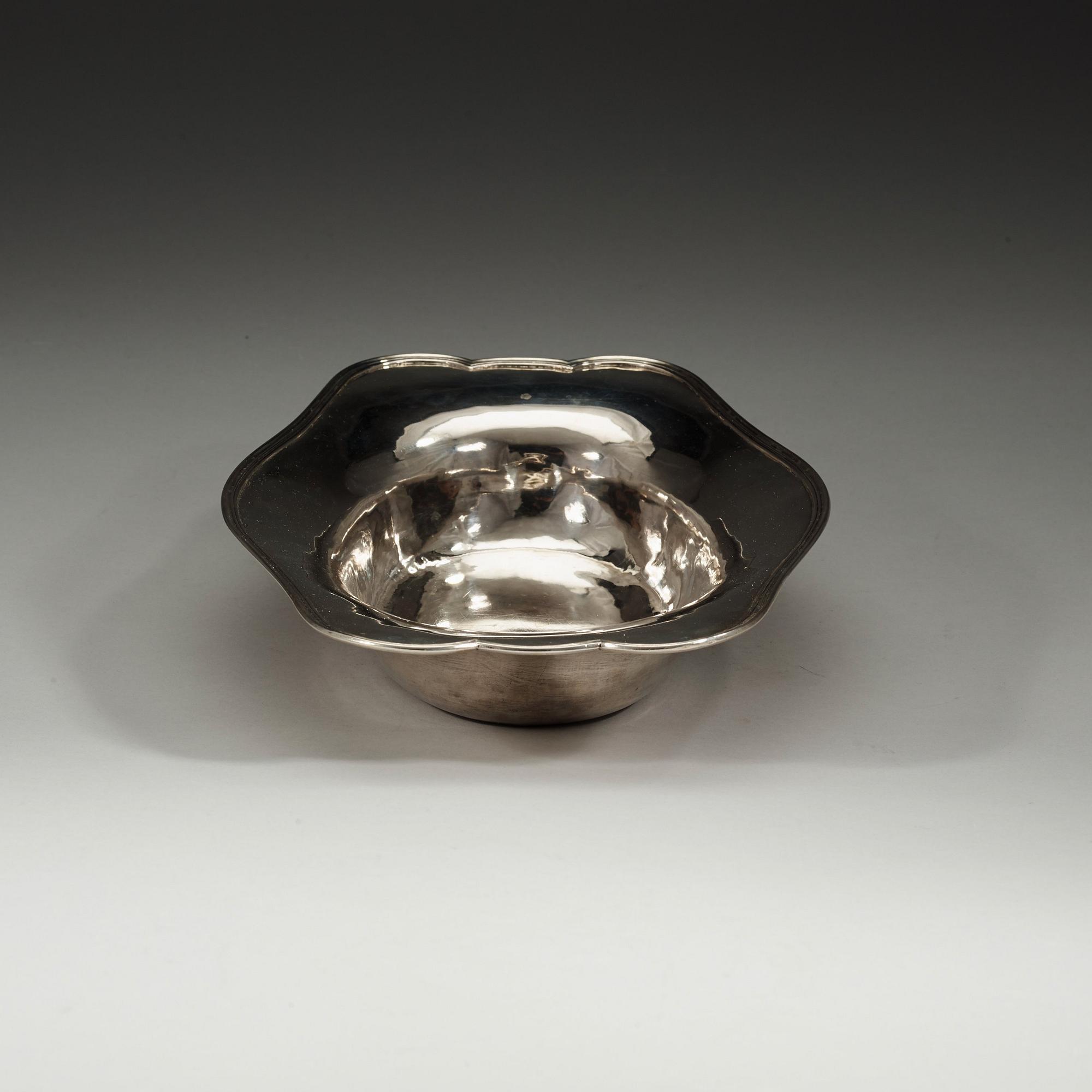 A Swedish 18th century silver basin, marks of Jonas Thomasson Ronander, Stockholm 1770.