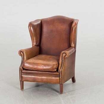 ÖRONLAPPSFÅTÖLJ, 1900-talets slut.