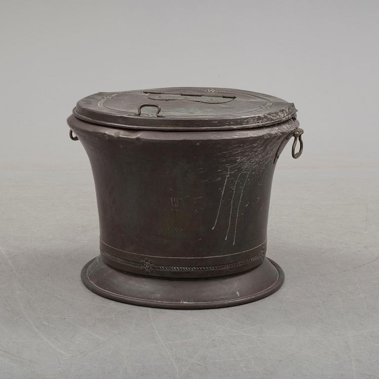 A copper barrel, late 19th century.