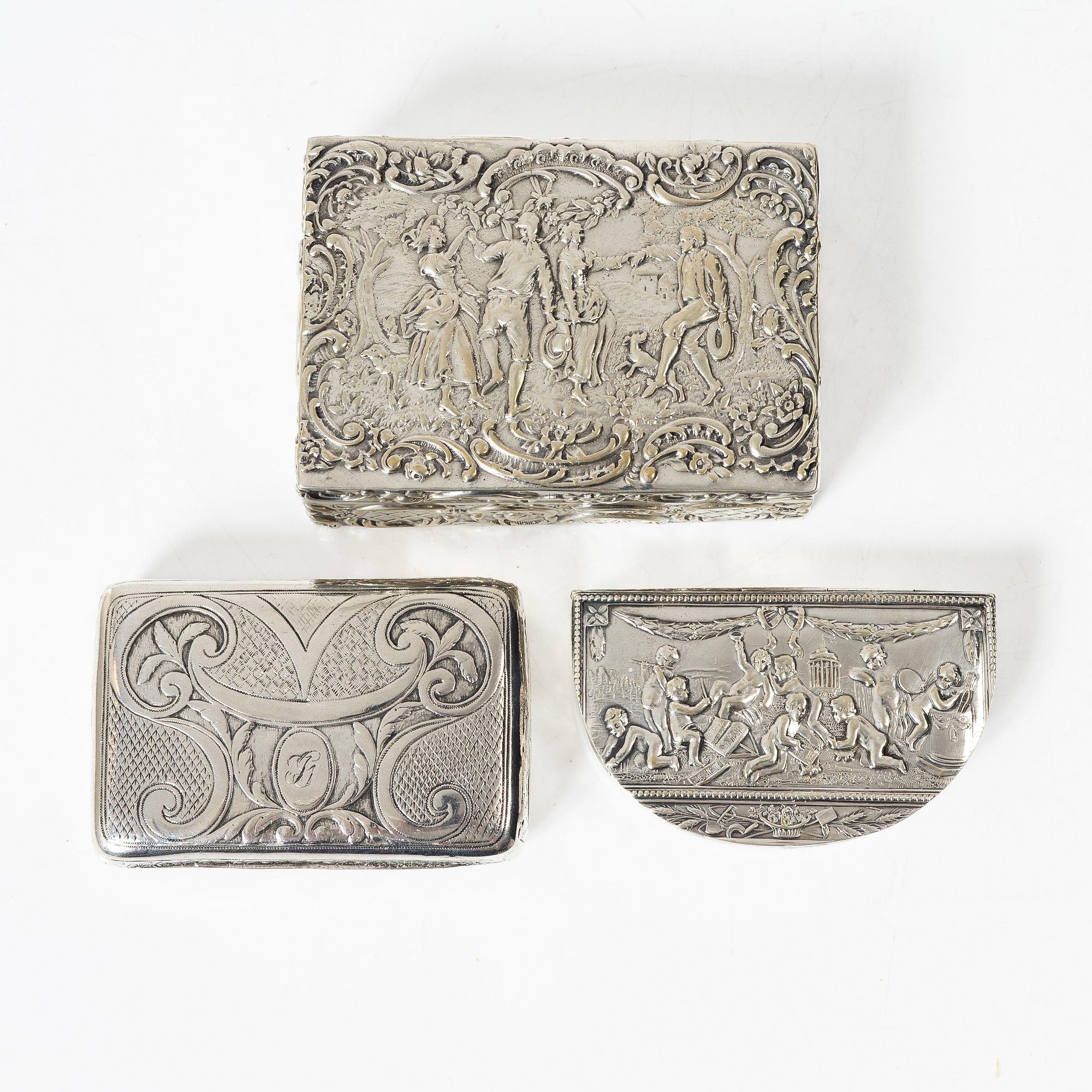 Three silver boxes with lid, Central Europe 18th/19th century.