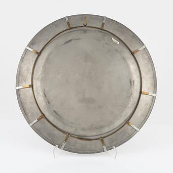 A pewter serving dish, presumably 18th century.