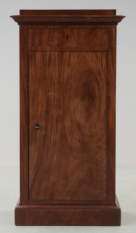 SKÅP, möjligen Danmark, 1800-tal.