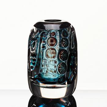 Edvin Öhrström, an 'ariel' glass vase, Orrefors, Sweden 1954, no 2127E.