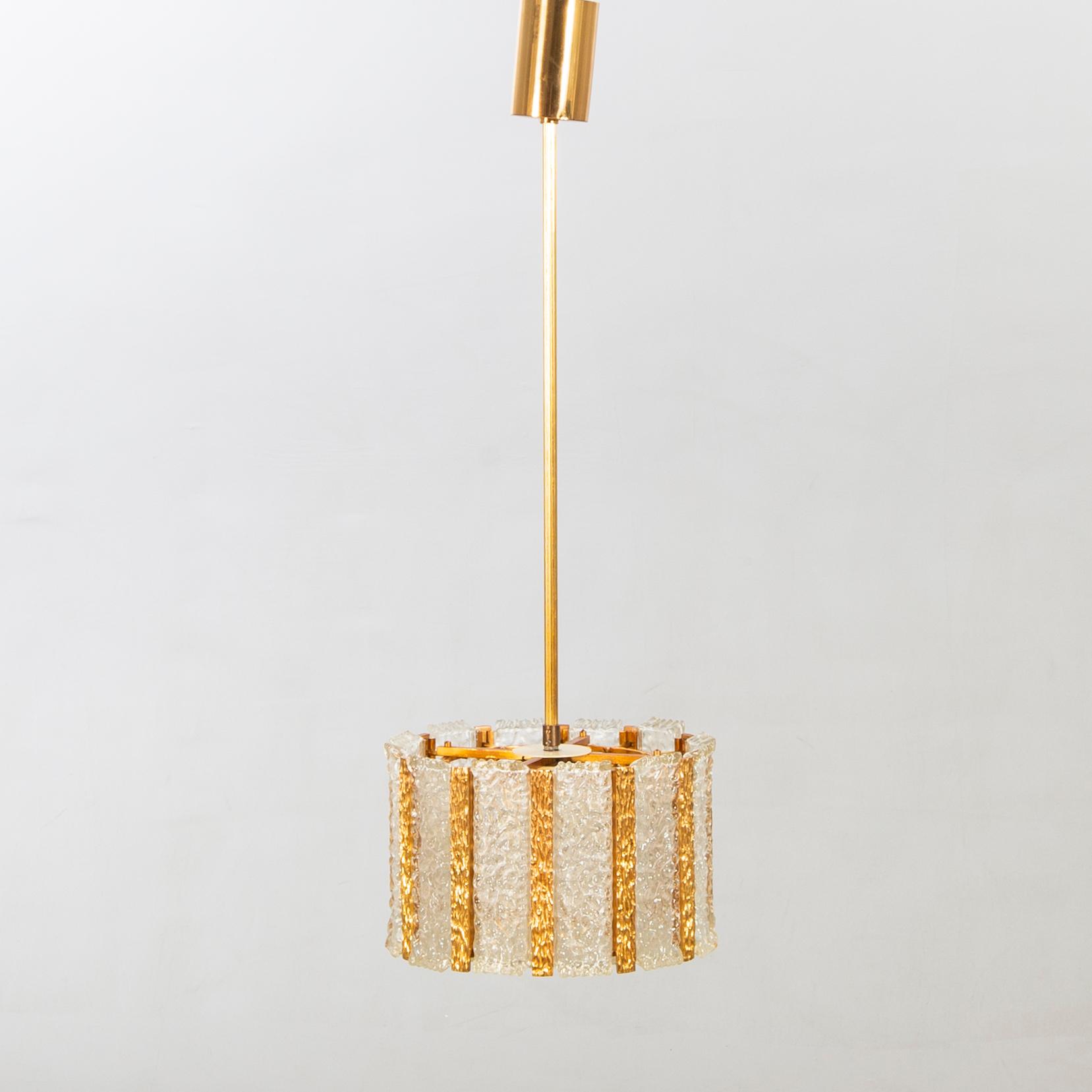 A mid 1900s ceiling lamp.