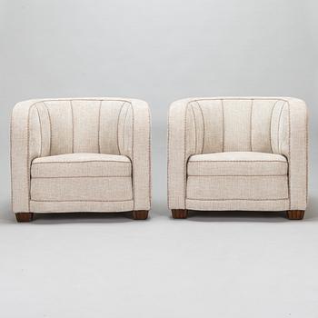 A pair of 1930s easy chairs, model 'Näyttely 2' (Exhibition 2), Huonekaluliike Majander Oy, Finland.