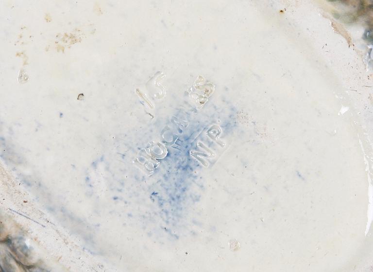 PRYDNADSFAT, majolika, Höganäs, omkring 1900.