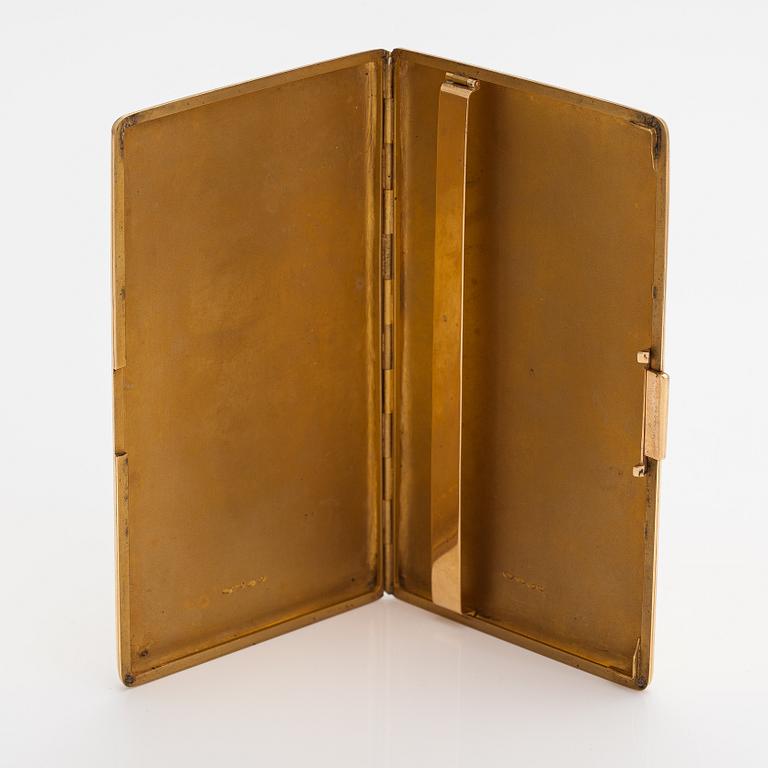 An 18K gold cigarette case. A.A. Miettinen, Helsinki 1944.