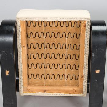 Alvar Aalto, a pair of 1970s armchairs 'Tank chair', model 400, for Artek.