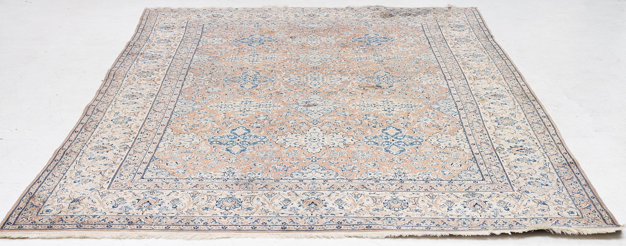 Carpet, Nain, 345 x 230 cm.