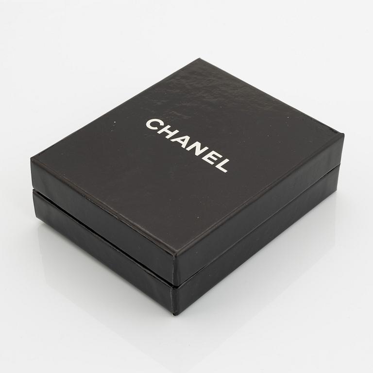 Chanel, skärp/kedja.