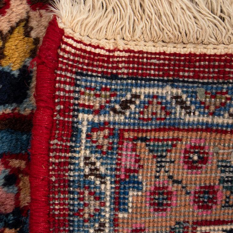 Oriental rug, old, approx. 294x190 cm.
