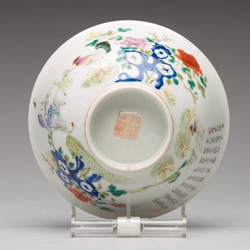 A famille rose bowl with chicken, hens and a poem, Qing dynasty with Guangxu mark (1875-1908).