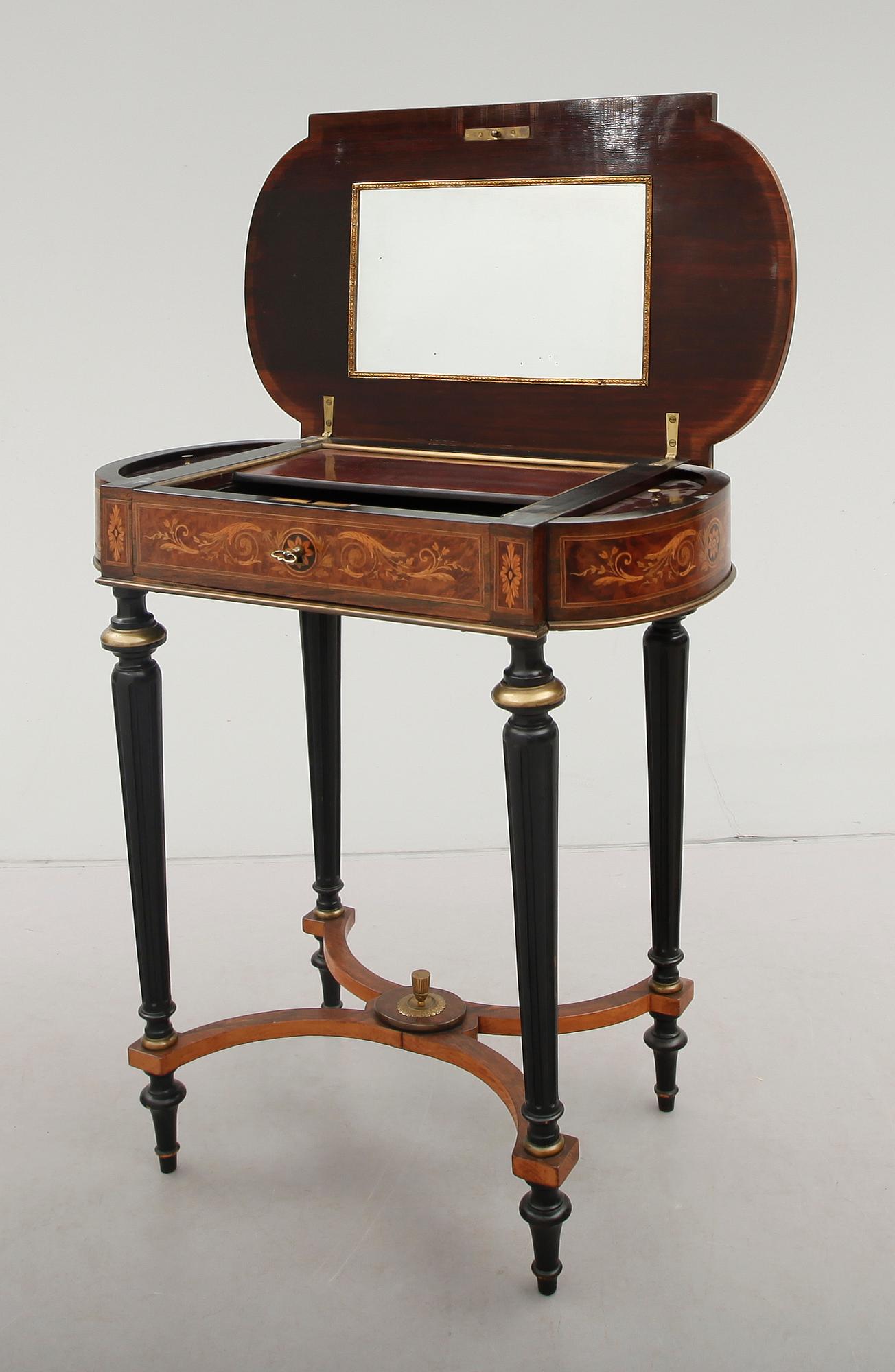 DAMARBETSBORD, Louis XVI-stil, 1800-talets andra hälft.