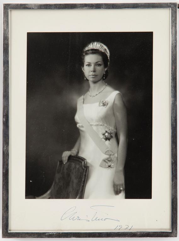 PRINSESSAN CHRISTINA AV SVERIGE, egenhändigt signerat foto, silverram, Oscar Olausson, Stockholm 1971.