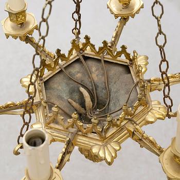 TAKAMPLAR, 1 par, förgylld brons, gotisk stil, 1800-talets första hälft. Höjd ca 100 cm.