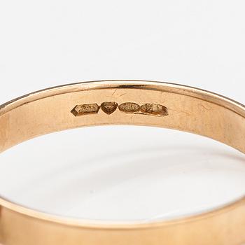 Liisa Vitali, A 14K gold ring "Leppäkerttu". Kultakeskus, Hämeenlinna 1975.