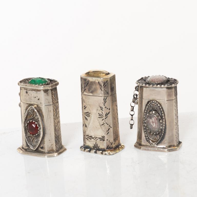 A set of three silver snuff boxes, incl by  Alexander Magnus Lundström, Visby 1840.