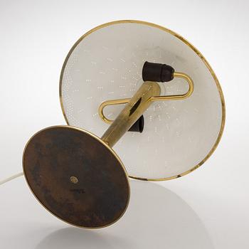 Paavo Tynell, A mid-20th century '5061' table lamp for Taito Finland.
