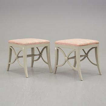 STOLAR, 12 st, sengustavianska, sk Bellmanstolar, samt TABURETTER, ett par.