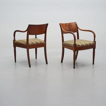 KARMSTOLAR, ett par, Karl-Johan, 1800-talets första hälft.