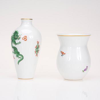 VASER, 2 st, porslin, Meissen, 1900-tal.