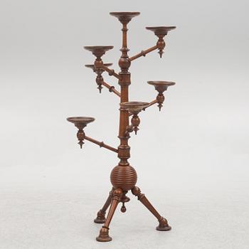 A pedestal/flower table, late 20th century.