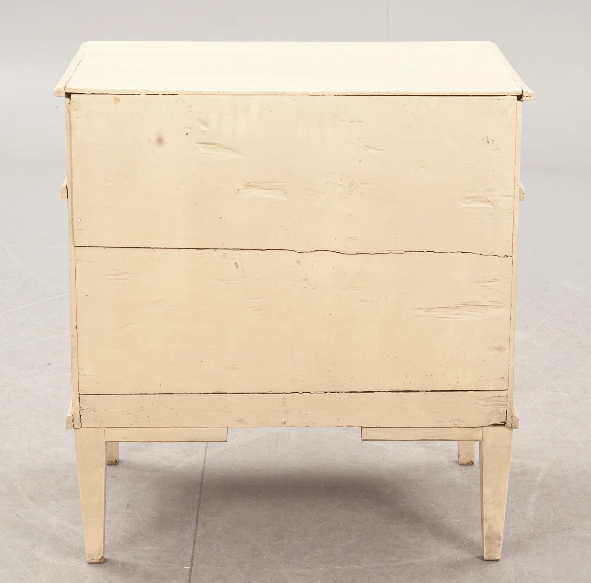 SKÅP/POTTSKÅP, sengustavianskt. 1800-tal, sk herrgårdssnickeri.