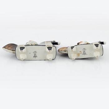 Timo Sarvimäki, figuriner, två st. ryttare, Rörstrand.