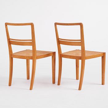 Erik Chambert, a pair of Swedish Modern chairs, "Paris 1937", Chamberts Möbelfabrik, Norrköping 1930s.