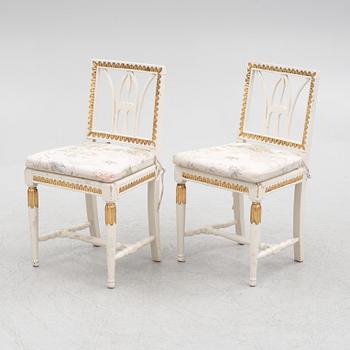 Stolar, ett par, gustavianska, västsvenska, omkring år 1800.