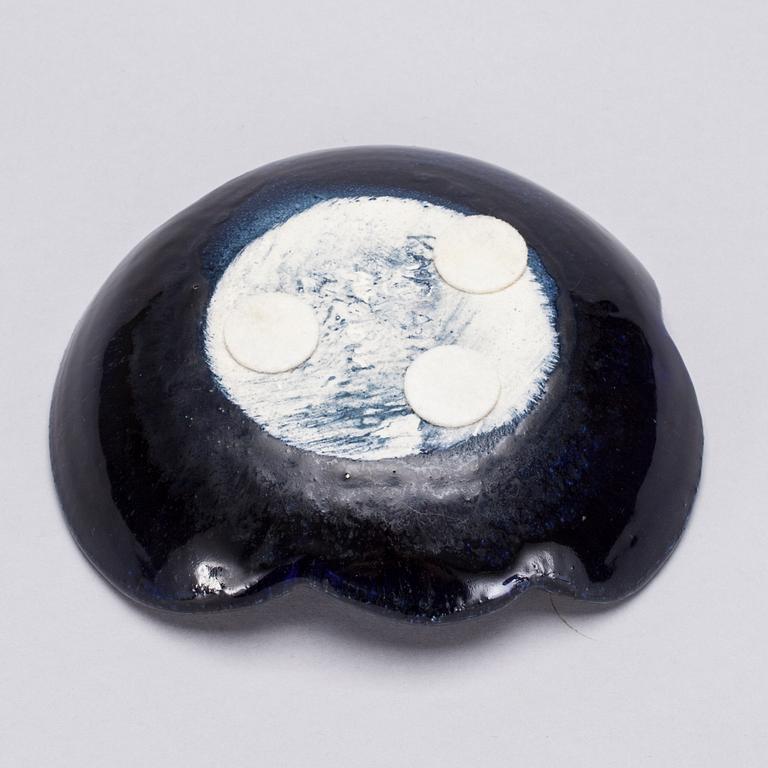 FAT, keramik, "Violetta", Birger Kaipiainen, Arabia, 1900-talets slut.