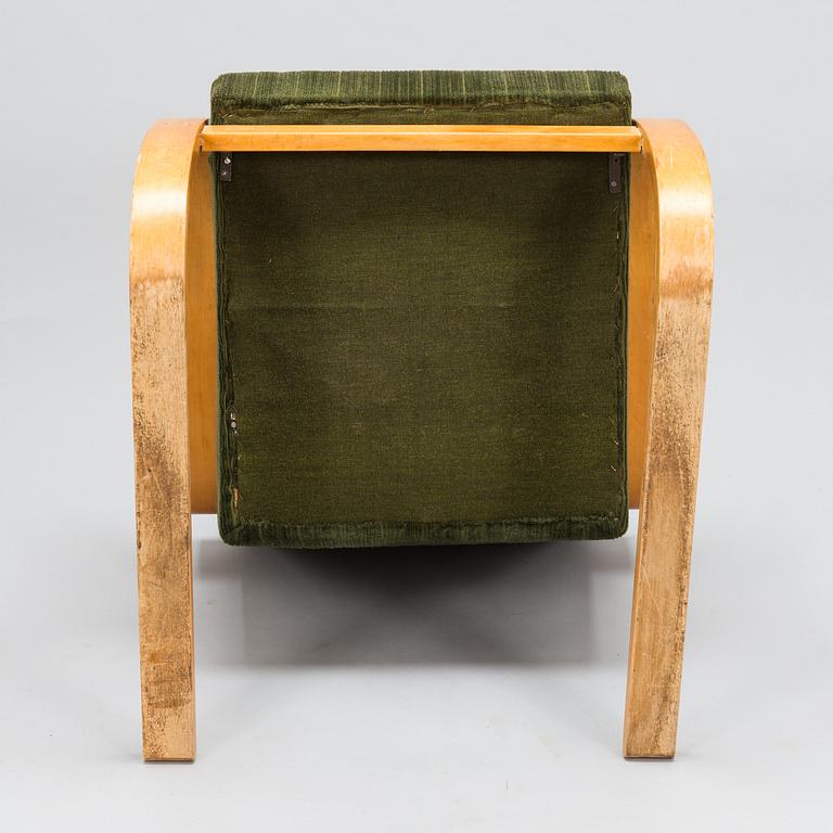 Alvar Aalto, A 1930's/1940s '34/402' armchair for  O.Y. Huonekalu- ja Rakennustyötehdas A.B. Finland.
