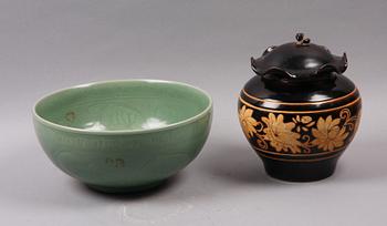 BOJAN MED LOCK samt SKÅL, keramik, Kina.