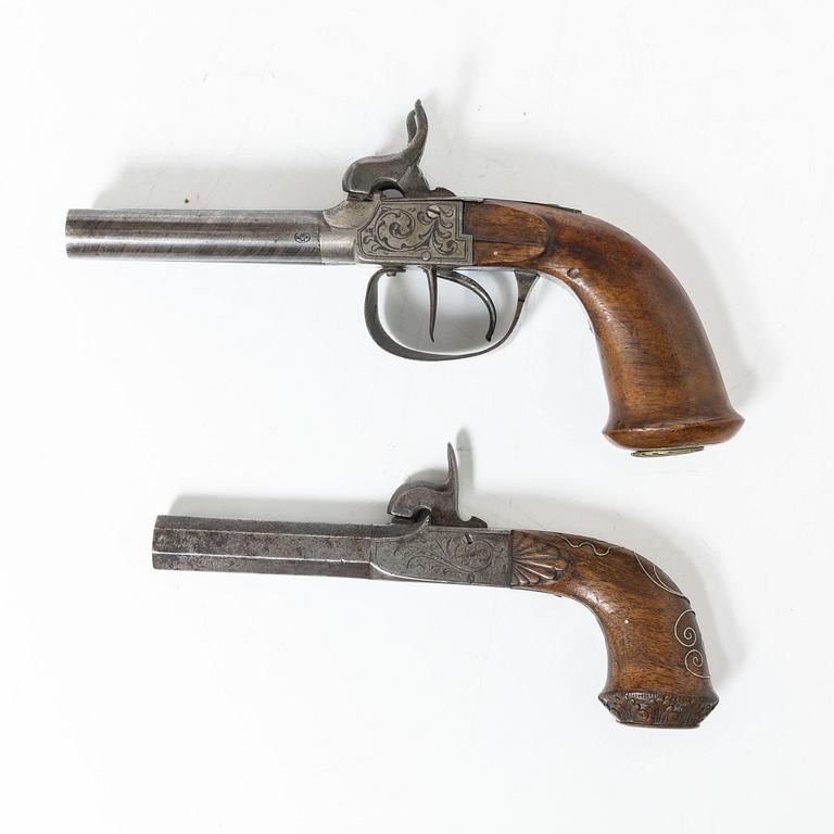 Slaglåspistoler 2 st, belgiska, 1800-talets mitt.