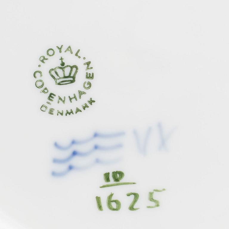 a set of 30 pcs porcelain service, "Blå blomst" Royal Copenhagen,