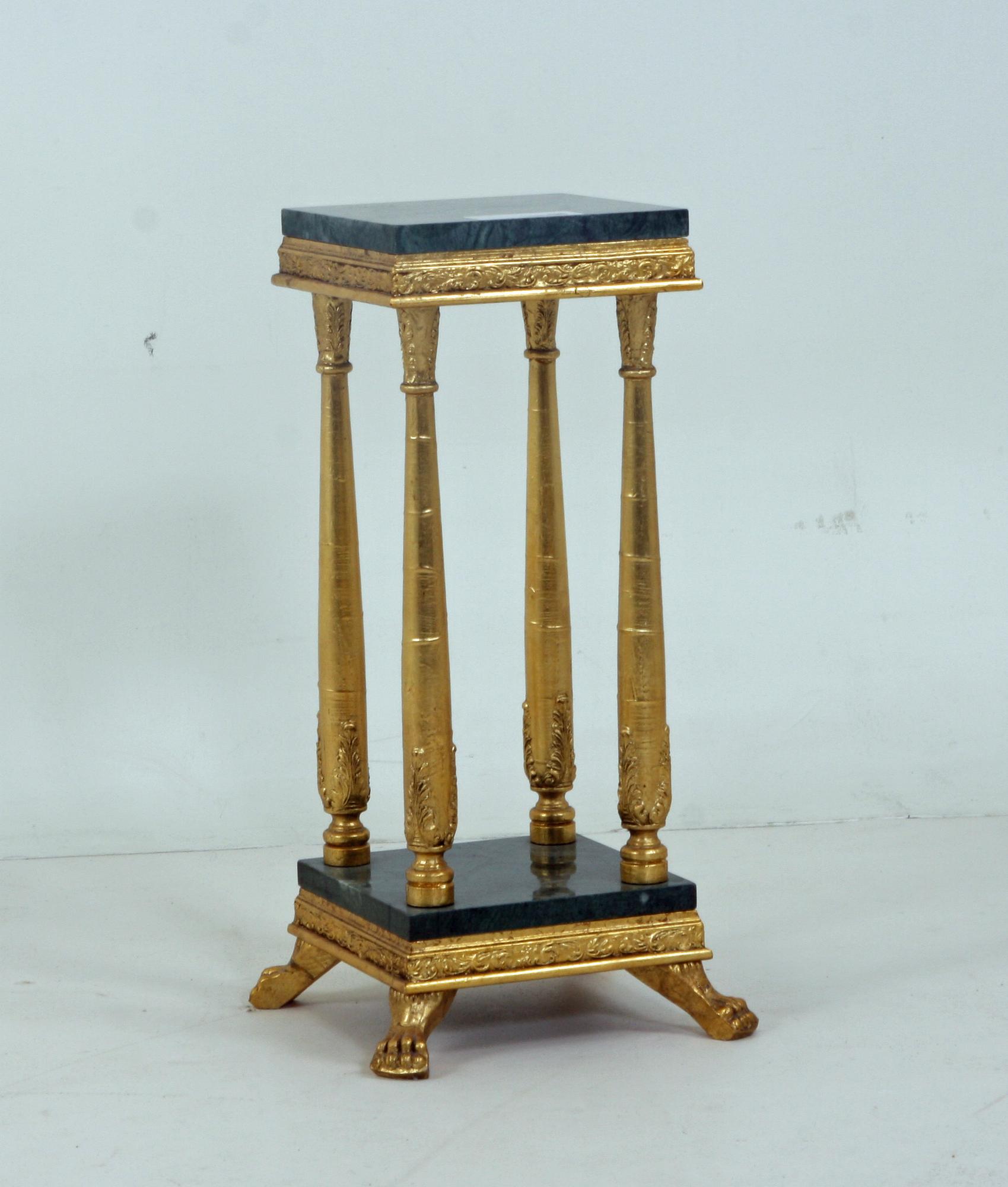 PIEDESTAL, gustaviansk stil.
