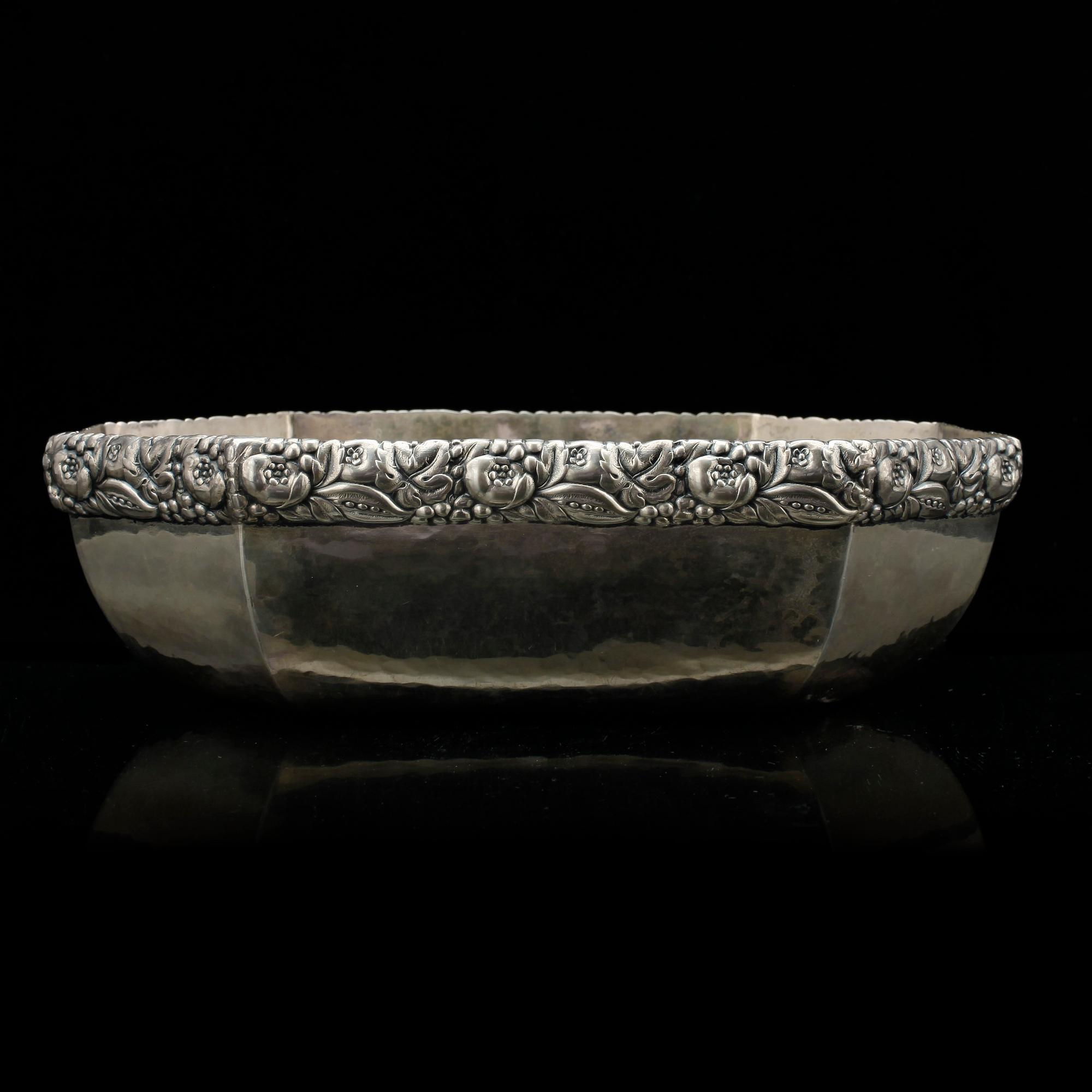 SKÅL, silver, CH Hallberg, importstämplad, 1917. Vikt 362 g.