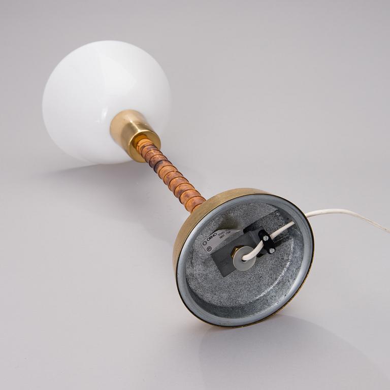 LISA JOHANSSON-PAPE, BORDSLAMPA, "Senator", Orno. Modellen formgiven 1947.