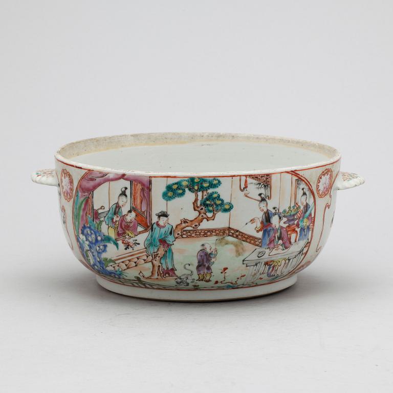 TERRIN, porslin, Kina, Qianlong 1736-95.
