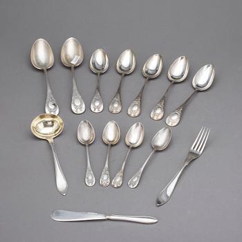 BESTICK, silver, 14 delar, däribland "Medaljong", GAB, sekelskiftet 1800/1900, vikt 542 g.