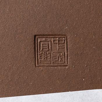 A group of four Chinese yixing teapots, 1970/80s.