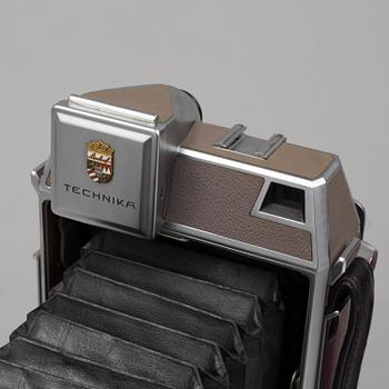 A Linhof Technika camera no 90417 with four lenses and one camera stand from Werst Germany, 1960s.