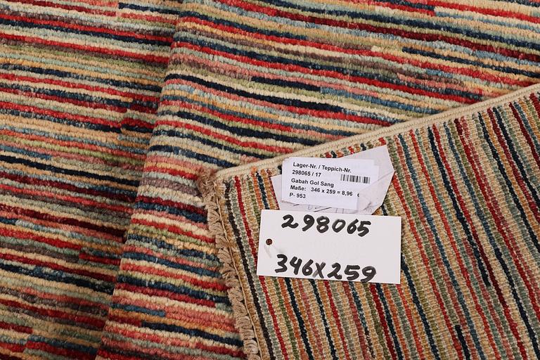 Matta, Gabbeh, ca 346 x 259 cm.