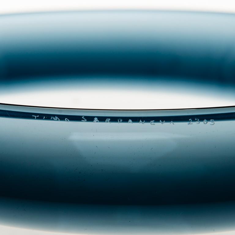 TIMO SARPANEVA, a bowl signed Timo Sarpaneva 2303.